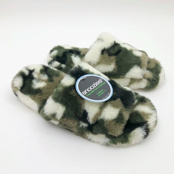 NWT Snoozies Women's Camo Slide Slippers Medium 7/8 - Picture 1 of 7